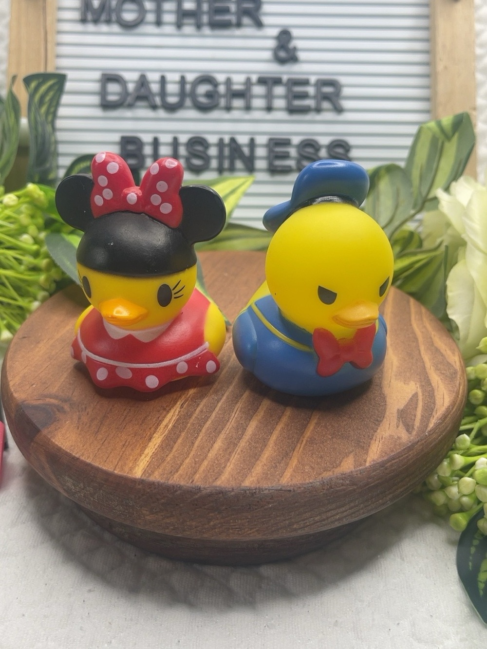 Disney Minnie Mouse Donald Duck Rubber Duck Lot of 2 Bath Toys

Lot of 2 Disney